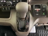 発進時から滑らかに加速する無段階変速のCVTはストップ&ゴーの多い街の中も快適です