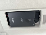 高速道路をストレスなく通過できるETC付!当店でセットアップを実施後、お納車当日からすぐにご利用いただくことも可能です!