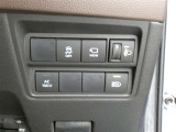 オートマチックハイビームとは、先行車や対向車のライトを認識し、ハイビームとロービームを自動で切り替える機能です。夜道の視界を確保します。詳細は販売店スタッフまでおたずねください。