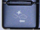 衝突被害軽減ブレーキを装備しております。
