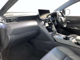 豪華な内装で運転も楽しくなりますよ♪