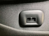 (快適パックに含まれる装備)後席USBポートタイプC・車内で携帯電話などの充電が可能です