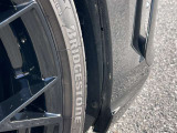 初期ロットだけに奢られたBridgestoneタイヤです。後のロットはハンコックです。どうせなら...