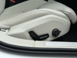 8Wayパワーシート(ドアミラー連動メモリー機能付き。物忘れが激しくてもこれさえあれば安心です。