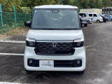 この度は、当店のお車をご覧いただきまして誠にありがとうございます。当店では全国販売・納車も行っております。県によって陸送費用は異なりますのでお気軽にお問い合わせください。