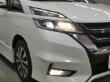 LEDヘッドライトです。デザイン性がよくとても明るいので、夜間の走行や悪天候でも安心です。しかも長寿命!