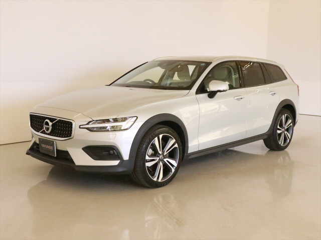 ボルボ V60クロスカントリー 
