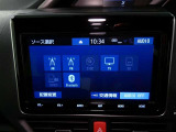 【オーディオ選択画面】AM/FMの切替や、交通情報もこちらの画面から選択できます。