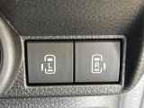 【両側パワースライドドア】スマートキーや運転席のスイッチで後席両側スライドドアの開閉が可能♪電動だから力を入れてドアを開ける必要が無く、小さなお子様でも簡単に開け閉めでき快適です♪