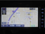 ナビ付きで、遠出や初めての道も安心。道に迷う心配が少なく、同乗者との会話や運転に集中出来ます。ご家族でのお出かけにも心強いポイントです。