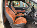 八光AUTO MOTIVEの強みはサポート力です。これまで培ってきた経験と技術力、スピードを生かして、お客様ひとりひとりを八光AUTO MOTIVE全店でサポートさせて頂きます。