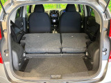 積み下ろしのしやすいデッキにはたっぷりと荷物を積み込んでいただけます。遊びから仕事まで、様々なシーンで頼れます♪