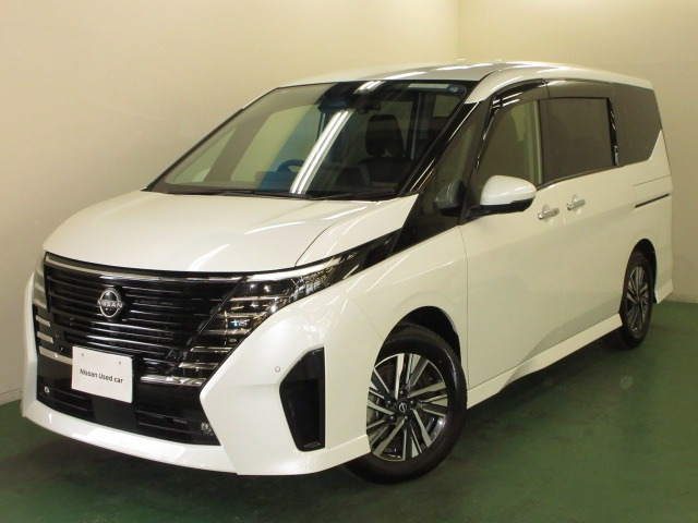 セレナ 1.4 e-POWER ハイウェイスターV 