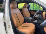運転席シート廻りは使用感も少なく、良好な状態となっています。丁寧に使われていたことがよくわかりますね。