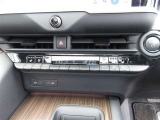 オートエアコン対応しております。納車時にはエアコンフィルターは交換お渡しになります。