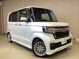 指定工場併設で末永く品質を保ちます。12ヶ月点検や車検はもちろんのこと、国家資格整備士によるお車のアドバイスも致します。