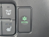 ワンタッチで省燃費走行をサポートするECONスイッチを装備。