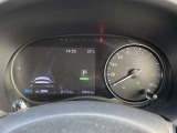 ディスプレイに車両情報や設定が表示可能です。