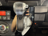 【シフトレバー】シフトの操作がしやすく快適なドライブを楽しんでいただけます!
