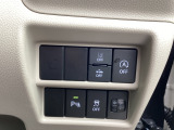 信号待ちなどで無駄なガソリンを節約するi-stopはもちろん、TCS(トラクションコントロールシステム)&DSC(横滑り防止機構)で安全運転をサポート!