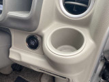 運転席ドリンクホルダーです。