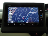 ホンダ純正ナビなのでダッシュボードにスッキリと収まっています。ナビの案内があれば土地勘の無い所でも道に迷わず安心!見知らぬ土地へのドライブも一層楽しくなります!