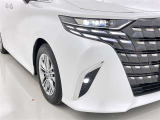 フォグランプ装着車です。暗い夜道の車両前方を明るく照らします