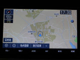 純正ナビを装備。タッチパネル式で使いやすく、お出かけもラクラクです。