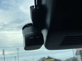 ドライブレコーダー搭載車。運転中の映像をしっかり録画します。