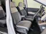 当車両は、次のお客様に気持ちよくお乗りいただくため、専門スタッフによる【徹底シートクリーニング】を施工済みです!