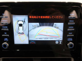 パノラミックビューモニター付きです。車両を上から見たような映像をディスプレイオーディオ画面に表示。運転席からの目視だけでは見にくい、車両周辺の状況をリアルタイムでしっかり確認できます。
