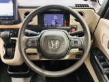 とても握りやすいステアリング!運転手の気持ちがそのまま伝わるかのような反応をしてくれます!!小物入れや各ボタンの配置にこだわり、とても使いやすいです!視認性も良いのでロングドライブもお任せ下さい!