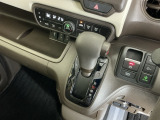 発進時から滑らかに加速する無段階変速のCVTはストップ&ゴーの多い街の中も快適です