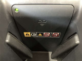 置くだけ充電は、車種によって寸法に違いが有る為、詳しくはスタッフにお尋ねください。