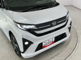 ヘッドライトには目立つくすみも無くクリアに仕上がっております。ポリッシャーでのみがきの工程を取り、ツヤのあるキレイな状態へ。