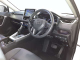 見通しのよいすっきりとした視界で、誰でも運転しやすいです。運転のしやすさは疲れにくさにも繋がりますよ♪