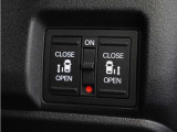 ◆両側電動スライドドア◆狭い駐車場でも乗り降りが楽々♪お子様が隣の車にドアを当ててしまう心配もございません!小さなお子様連れの方もこれで安心。