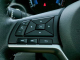 ハンドルスイッチで車両設定・オーディオの選曲や音量調整などが出来、安全性もアップ。
