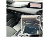 運転席/助手席独立コントロール機能付きフルオートエアコン!