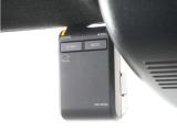 ◆ドライブレコーダー◆映像・音声などを記録する自動車用の装置です。 もしもの事故の際の記録はもちろん、旅行の際の思い出としてドライブの映像を楽しむことができます。