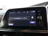 Bluetoothもついてるので、携帯と繋いで好きな音楽聞けます。