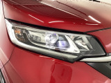 LEDヘッドライトを装備しています。LEDヘッドライトはとても明るく、雨の日や夜間走行も安全・安心です。オートライトコントロール付きで周囲の明るさに応じて自動で点灯・消灯します。