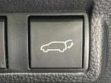 【パワーバックドア】スマートキーや運転席のボタンを押すだけでリアゲートが自動で開閉します!荷物を持っている時や、高い位置にあるバックドアを閉める際に便利な機能です♪