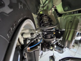 お車を安心してお乗りいただく為には、足回りの定期点検が欠かせません。サービスサポート(有償保証)では無料点検もご提供しており、安心のカーライフをお過ごしいただけるサポート体制が整っています。