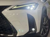 【三眼LEDヘッドライト】スタイリッシュな見た目の三眼LEDヘッドライトを装備♪スタイルだけでなく、夜間の走行も視界良好で安心してお乗りいただけます。