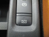 オートブレーキホールドを装備!ブレーキペタルを踏んで停車するとブレキペタルから足を離してもブレーキ力を保持。足の疲れを軽減します☆