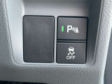 パーキングセンサーや横滑りを防ぐVSA等のスイッチ類は運転席の右側、手の届きやすい位置にあります。