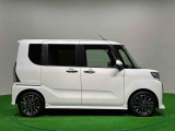 ドアは約90度に開くので荷物も積み込みやすく、乗り降りもしやすい♪ ロングドライブも快適に過ごせる工夫がいっぱいです♪♪