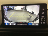 バックモニター付きで、車庫入れやバック時の後方確認をサポート。