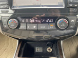 オートエアコンで快適ドライブ。左右独立温度調節機能付きです。